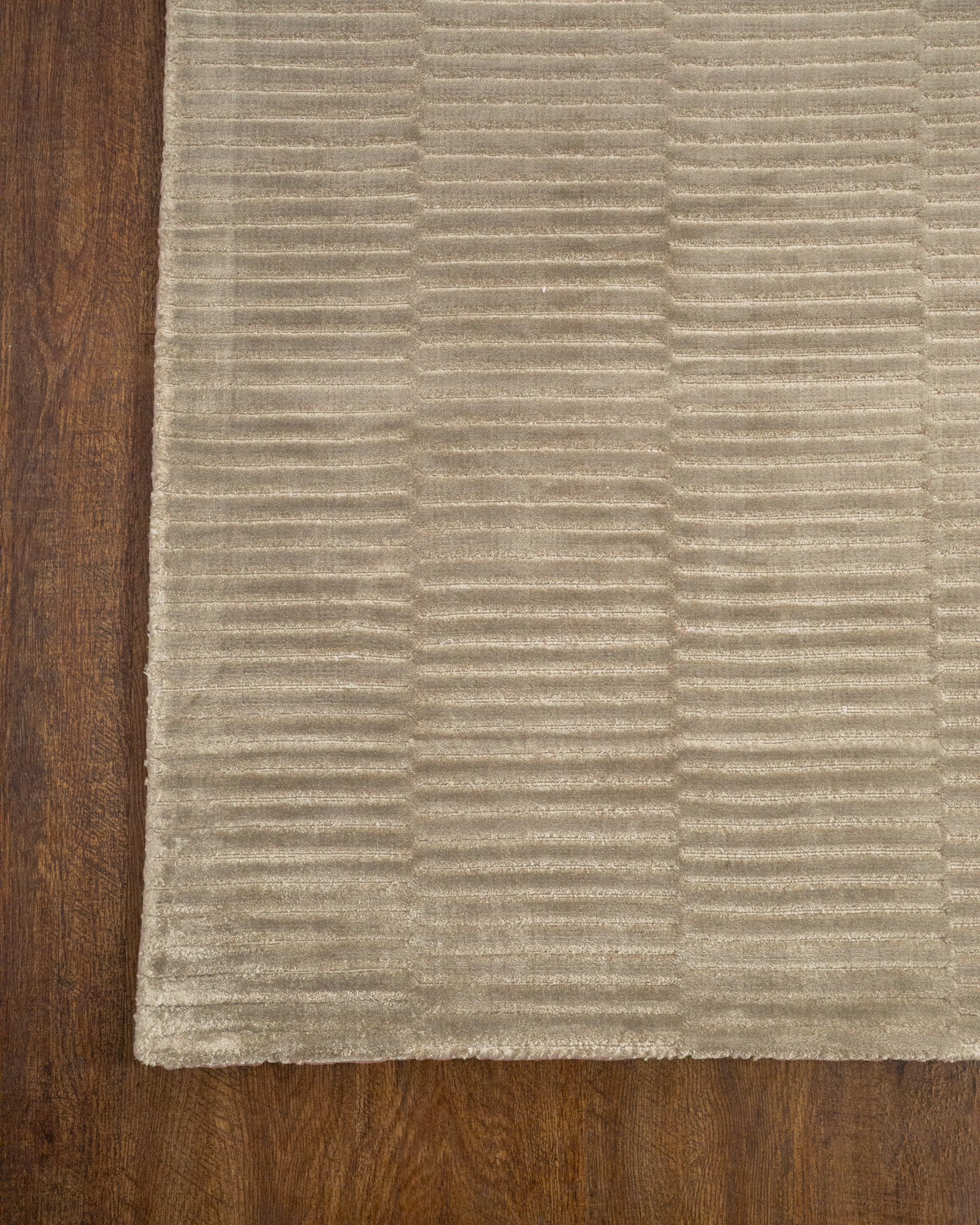 Nova Viscose Rug