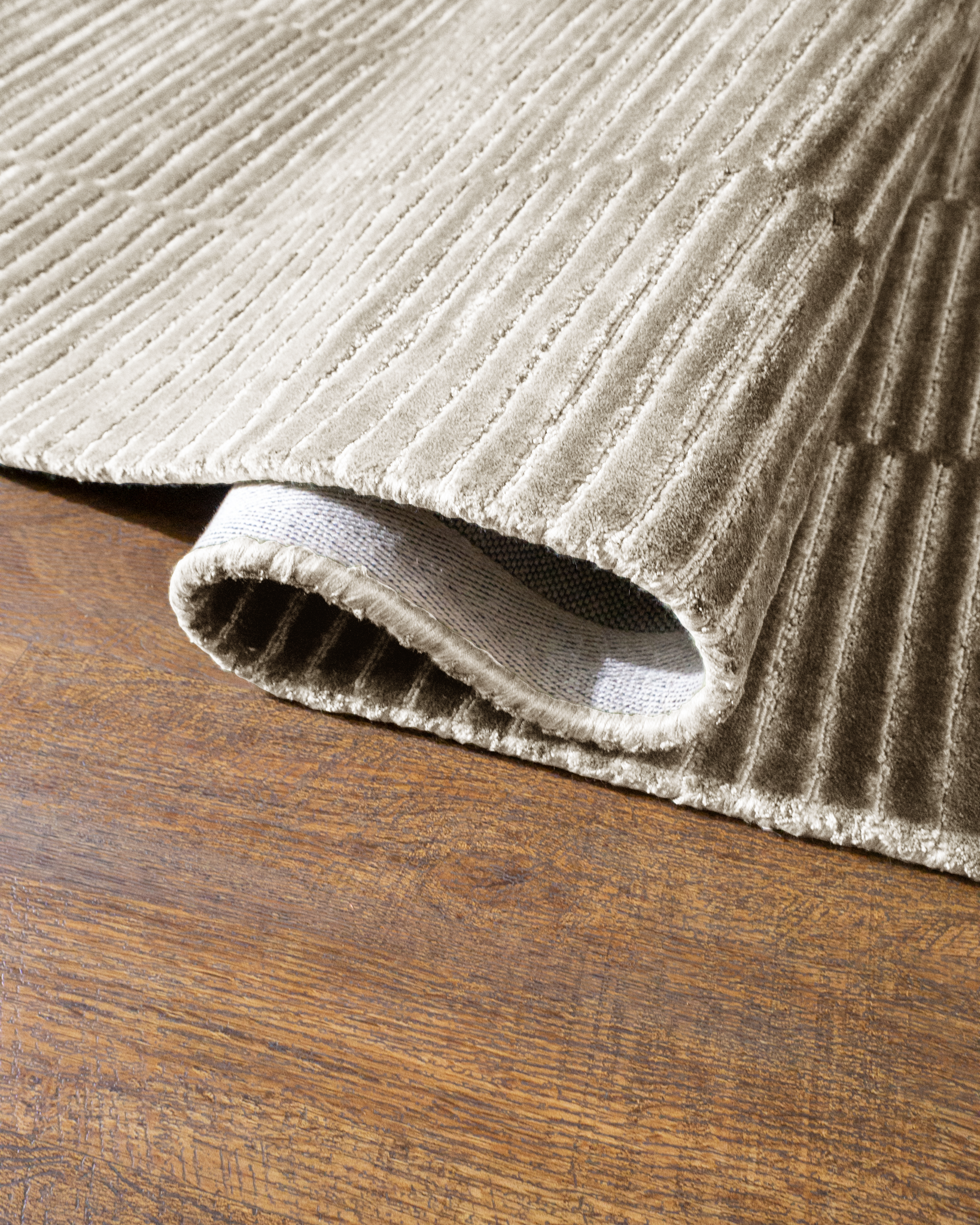 Nova Viscose Rug