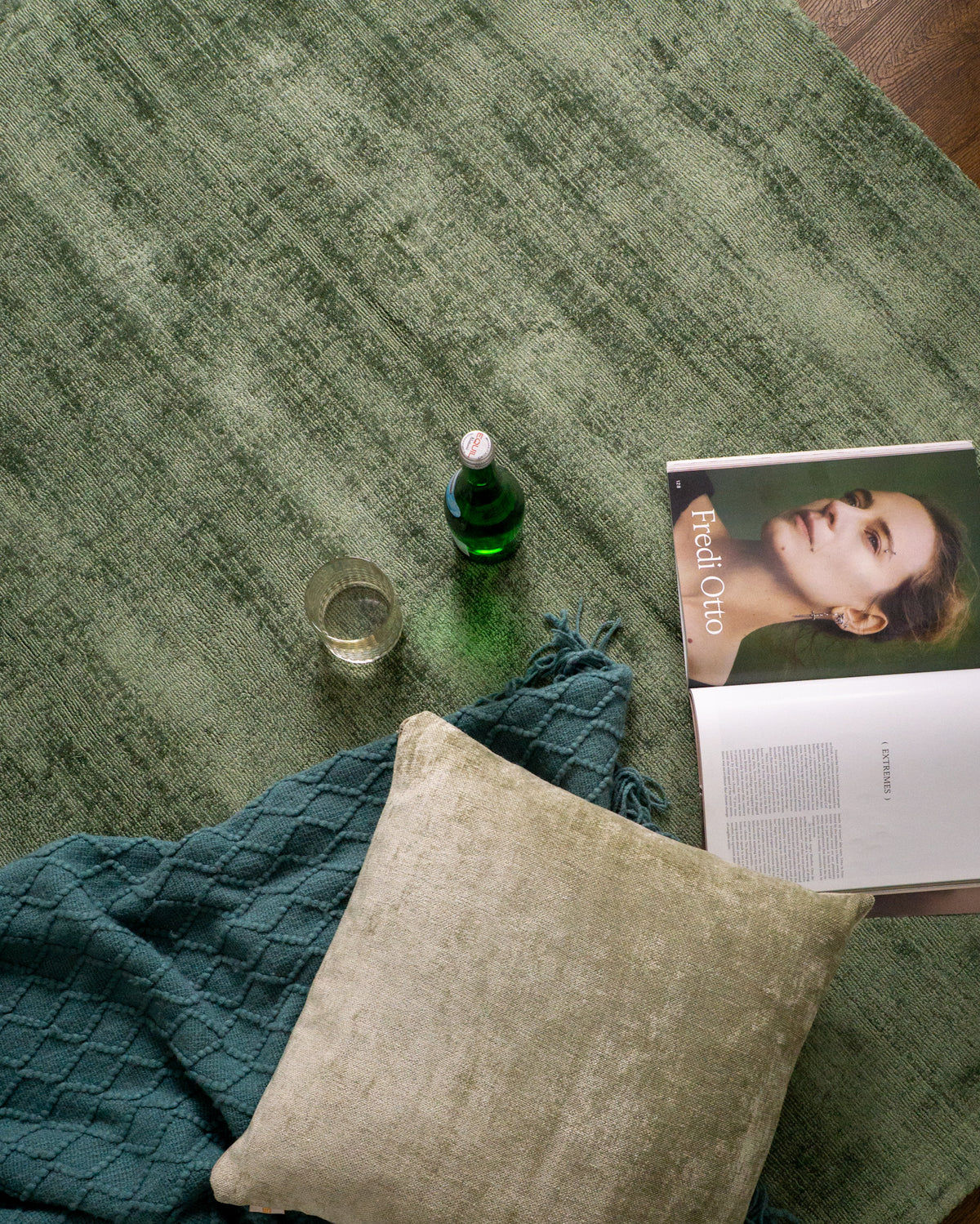Amara Viscose Solid Rug