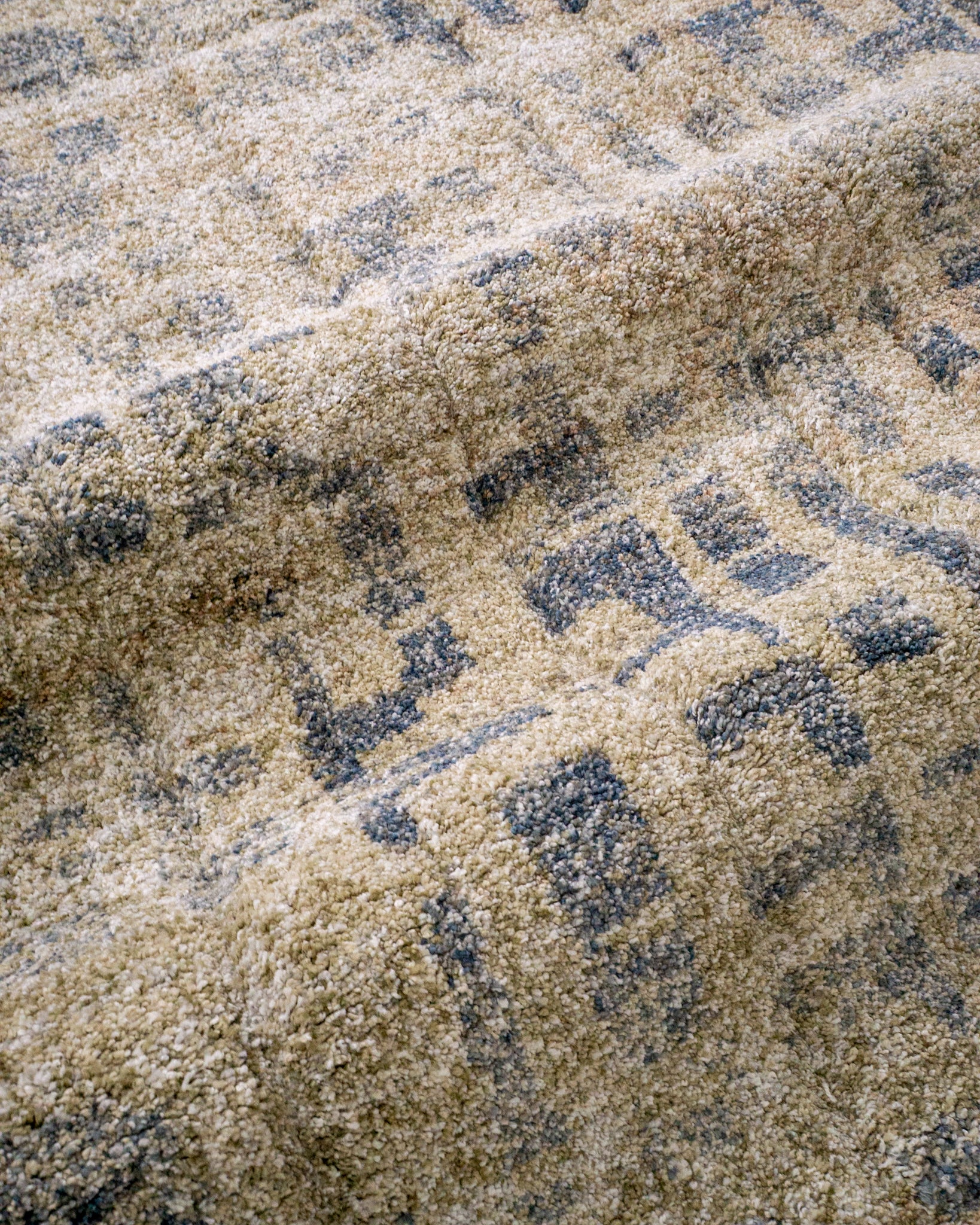 Sterling Mosaic Abstract Rug