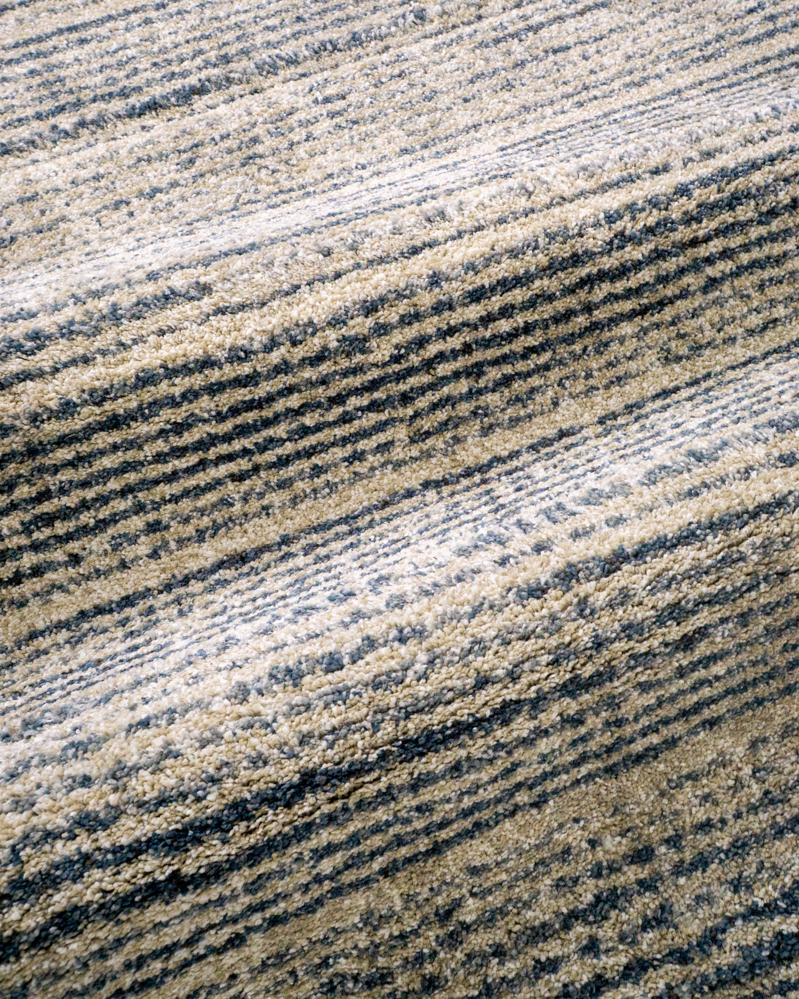 Sterling Abstract Line Rug
