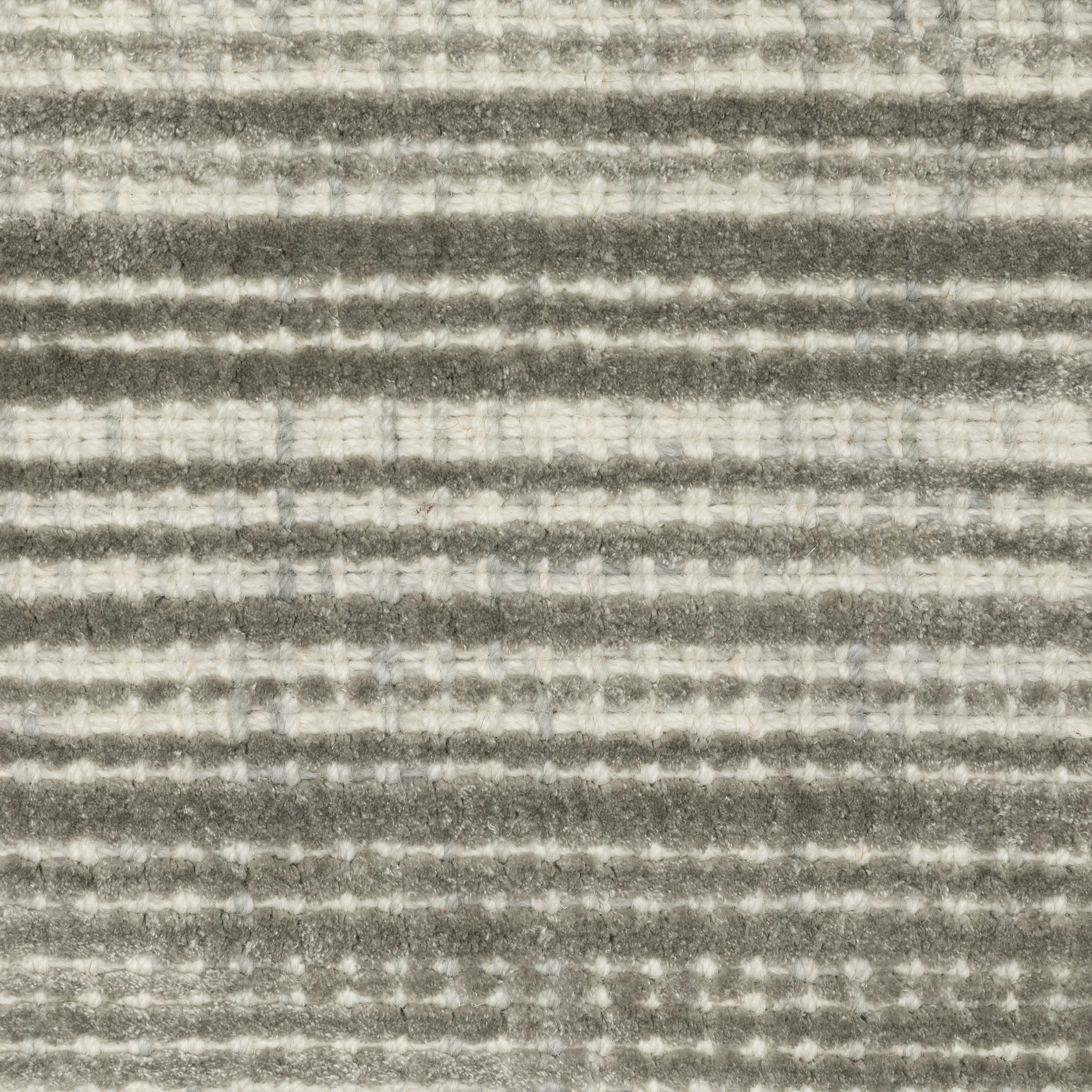 Neutral striped rug with horizontal lines in beige and gray tones